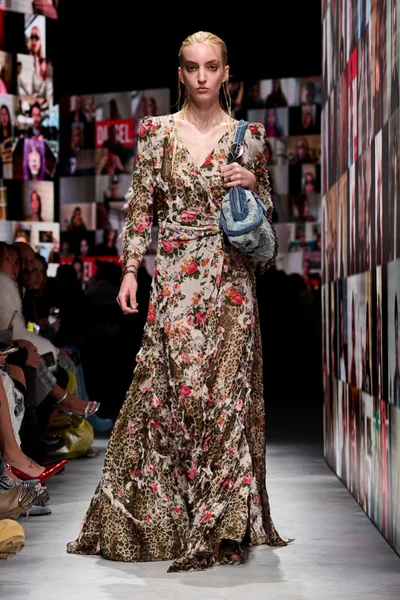 Look 26